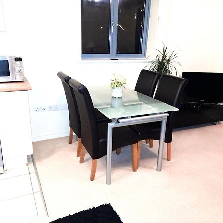 Oxford Apartment: Jericho 2BR with Parking near Transport Exterior photo