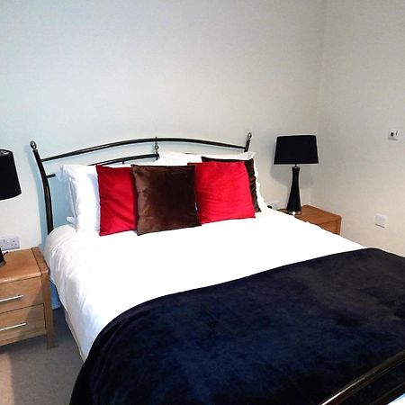 Oxford Apartment: Jericho 2BR with Parking near Transport Exterior photo